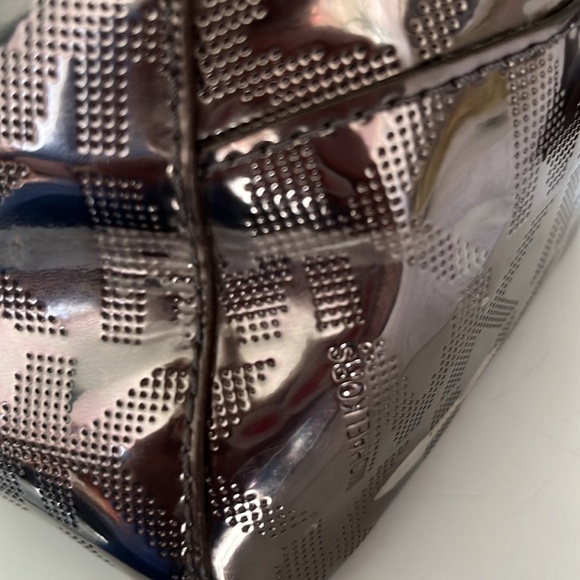 Michael Kors  Metallic silver satchel  Beige leather trim  exterior back pocket - Picture 16 of 16